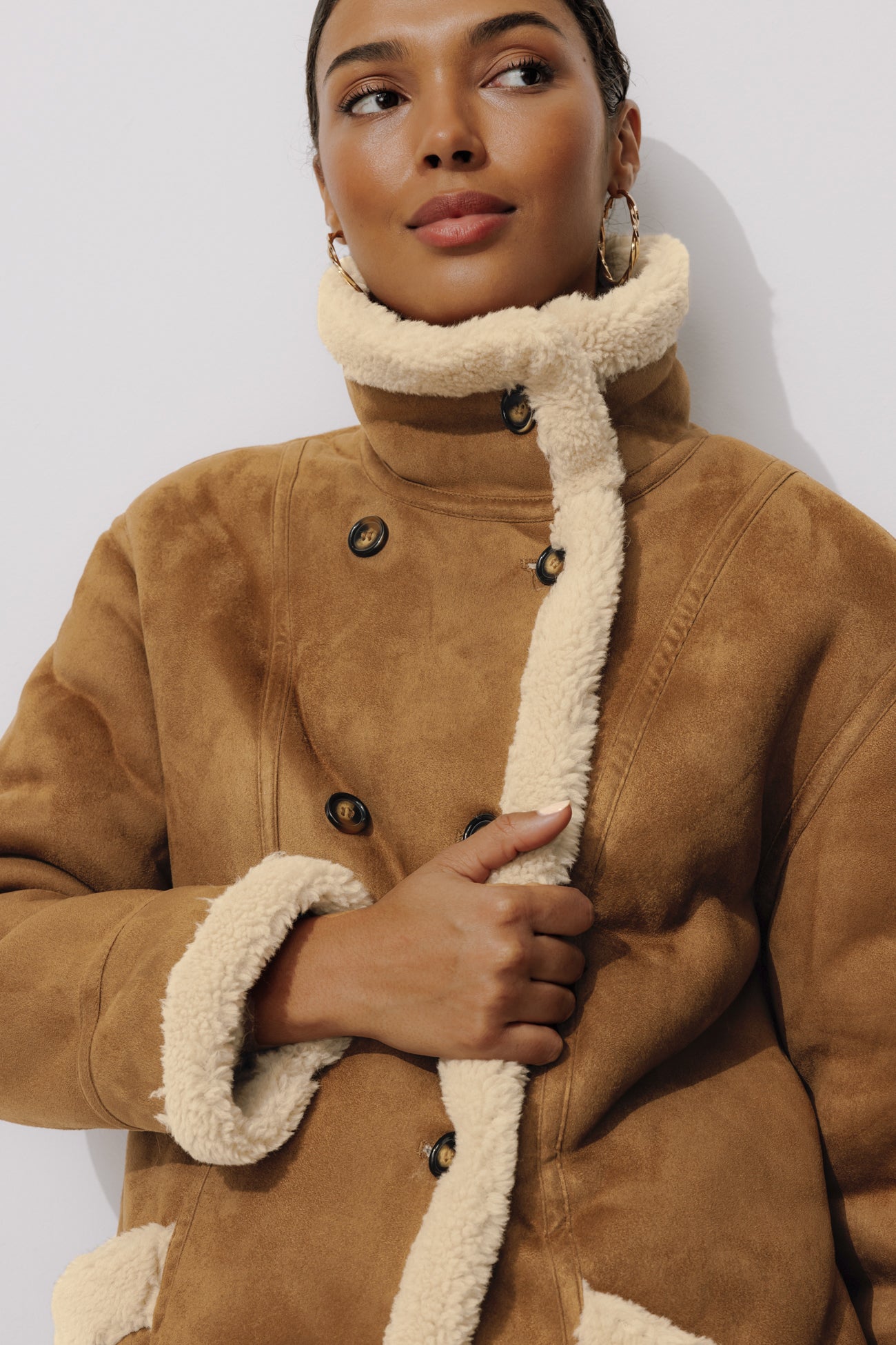 abrigo-borreguito-mujer-566clp-1.jpg Fur Zara Abrigo Piel Vuelta Abrigos Zara Abrigo Borreguito Marron Mujer Abrigo Piel Vuelta Borreguito Camel - Imagen 1