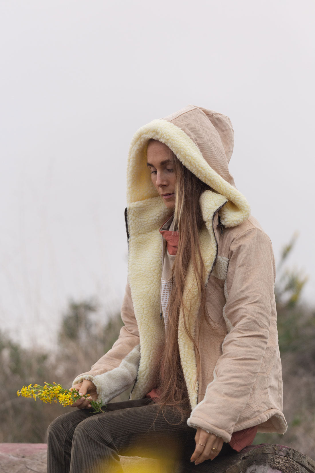 abrigo-borreguito-mujer-714ctm-1.jpg ABRIGO MUJER NEIBAL CORAL – TRIBULË - Imagen 1