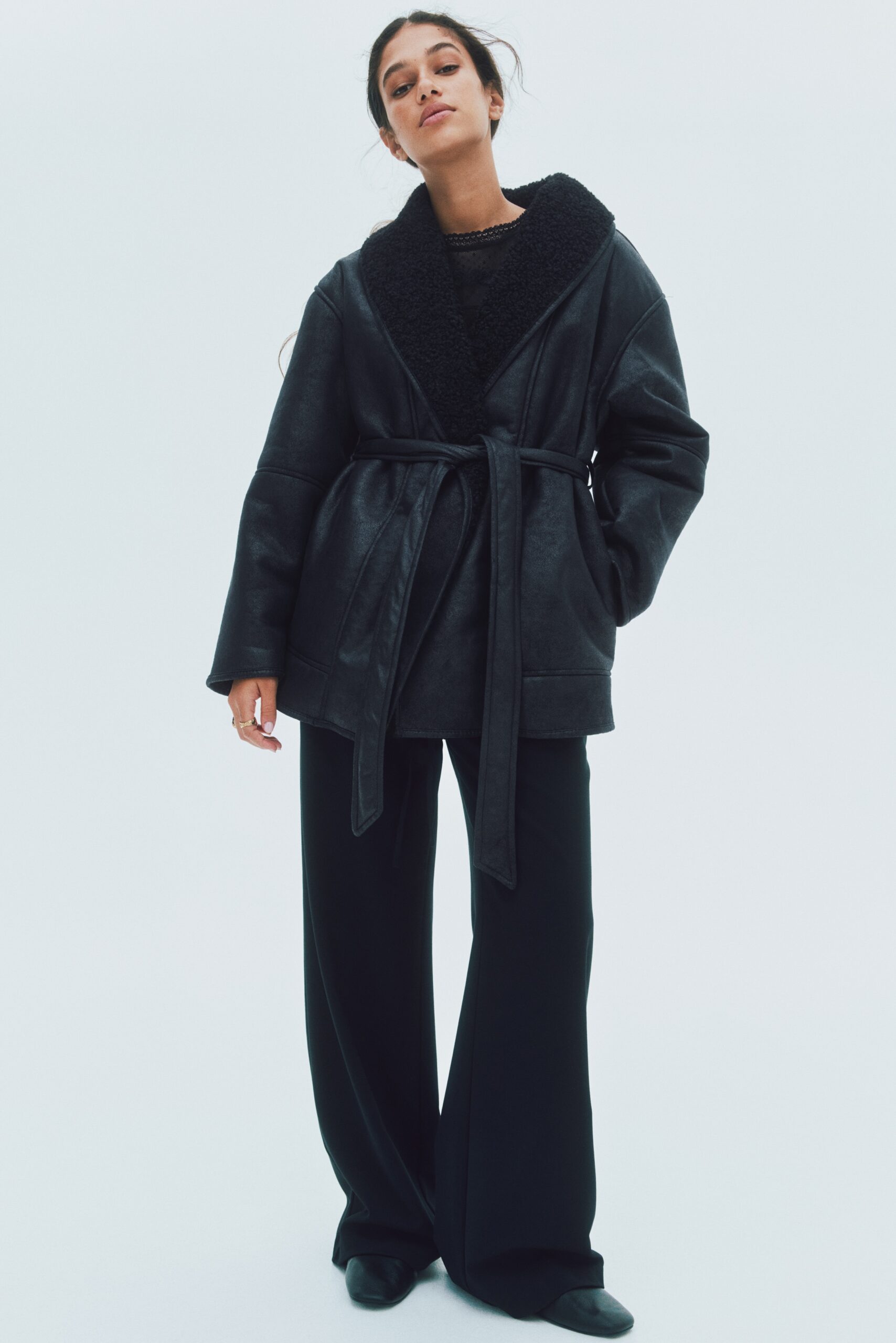 abrigo-doble-faz-mujer-754oyh-1.jpg Abrigo de doble faz Negro MUJER | H&M ES - Imagen 1
