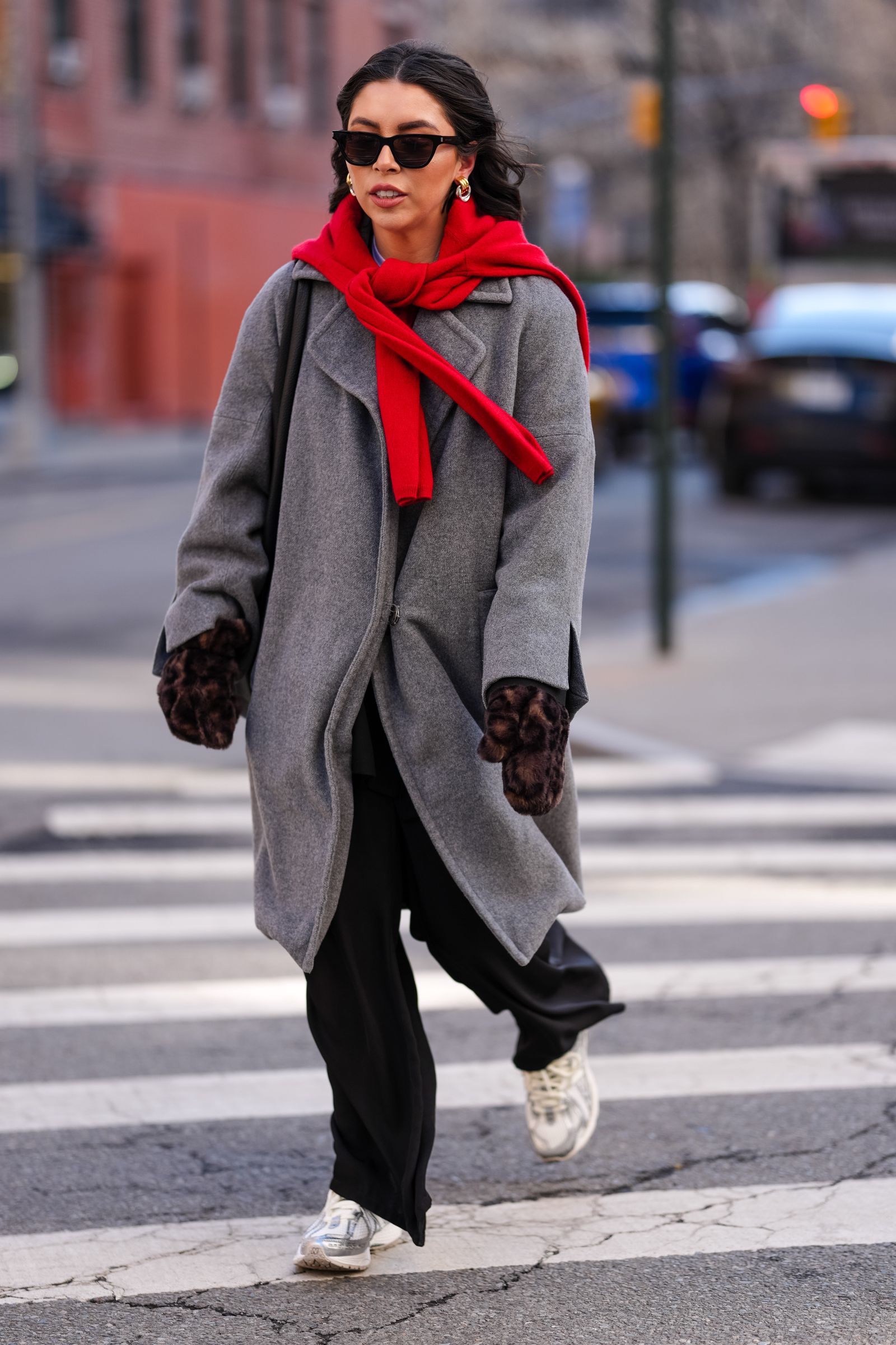 abrigo-gris-728mri-1.jpg Estaba aburrida del abrigo gris hasta que decidí poner en práctica estas 5 ideas del street style | Vogue España - Imagen 1