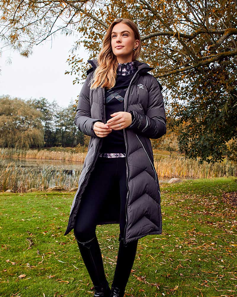 abrigo-impermeable-mujer-697ekn-1.jpg Abrigo largo impermeable gris con capucha para mujer KLtessa Kingsland Dressage - Imagen 1