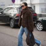 Ni peluche, ni borreguito: el abrigo abrigo efecto pelo rizado da en la tecla exacta | Vogue España