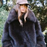 Stradivarius Chaqueta Pelo Negro Abrigo Pelo Con Capucha Stradivarius Stradivarius España Chaquetas Stradivarius Abrigo Pelo Abrigos