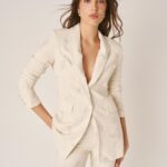 Blazer de mujer con bolsillos delanteros y cierre frontal con botón Alma en Pena Blanco 36/S