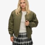 Mujer Cazadora bómber MA1 en verde aceituna empolvado | Superdry ES