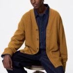 Cárdigan 100% lana cuello pico para Hombre | UNIQLO ES