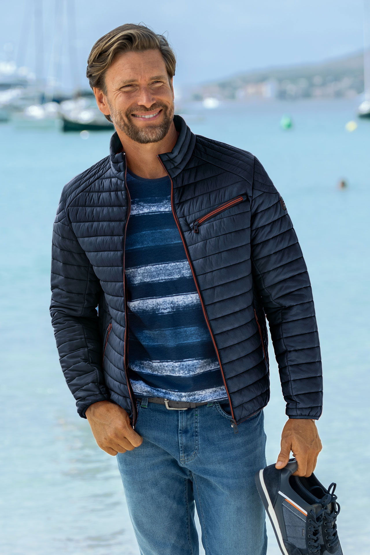 chaqueta-acolchada-hombre-050wgz-1.jpg Chaqueta acolchada S4 | marina | Hombres: 48 | 393670 H 48 - Imagen 1