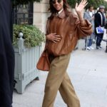 7 chaquetas bomber efecto piel para vestir como las famosas esta primavera por menos de 100 euros