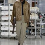 Cómo combinar la chaqueta de cuero para hombre en 2024 con estilo