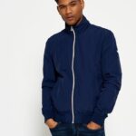 Hombre Cazadora de entretiempo International en azul marino | Superdry ES