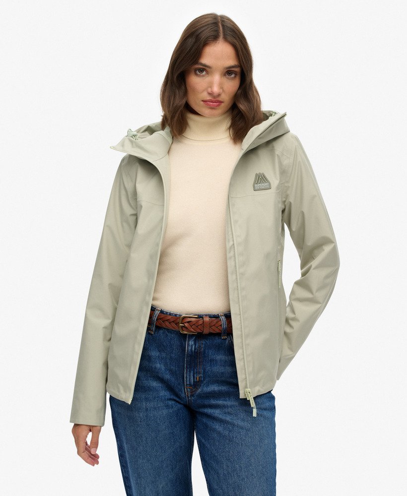 chaqueta-impermeable-mujer-921crm-1.jpg Mujer Chaqueta Impermeable en salvia empolvado | Superdry ES - Imagen 1