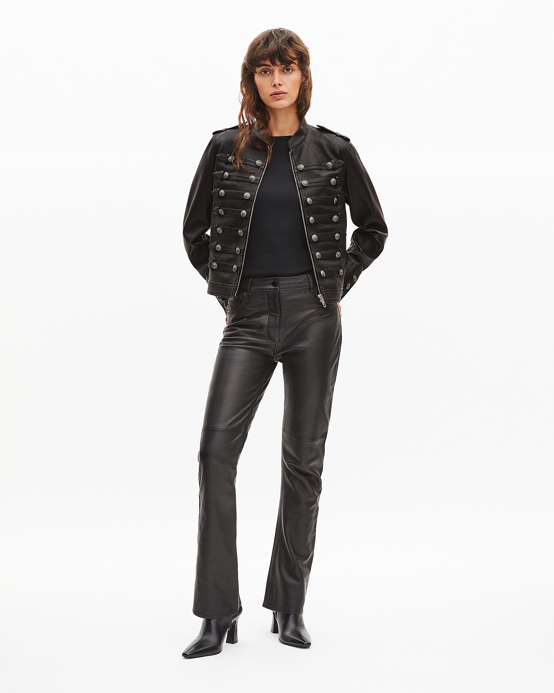 chaqueta-negra-605uzm-1.jpg Chaqueta de cuero negra estilo oficial Mujer | The Kooples - Imagen 1