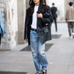 Chaqueta negra de cuero: 3 looks para llevarla (bien) | Vogue España