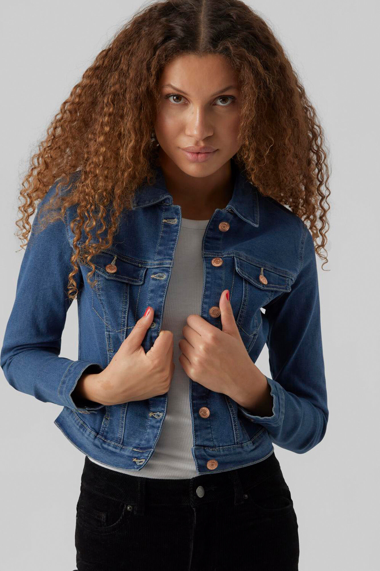chaqueta-vaquera-mujer-315zvy-1.jpg Chaqueta Denim Slim Fit Casual Manga Larga Cuello Clásico Chaqueta Vaquera Slim Fit Para Mujer | Corte Entallado Con Cierre Clásico | Poliéster Resistente Para Looks Casuales - Imagen 1