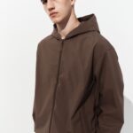 Chaqueta cortavientos de deporte repelente al agua Marrón claro HOMBRE | H&M ES