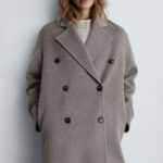 Abrigo largo handmade oversize Mujer | MANGO OUTLET España (Península y Baleares)