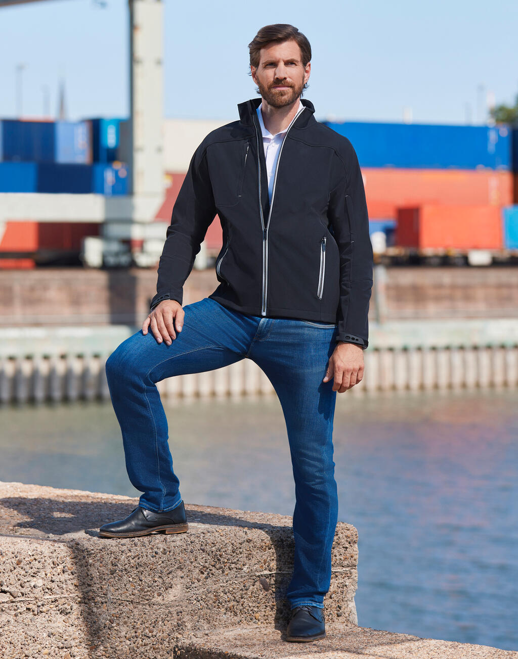 softshell-hombre-391cud-1.jpg Softshell hombre Bionic - Imagen 1